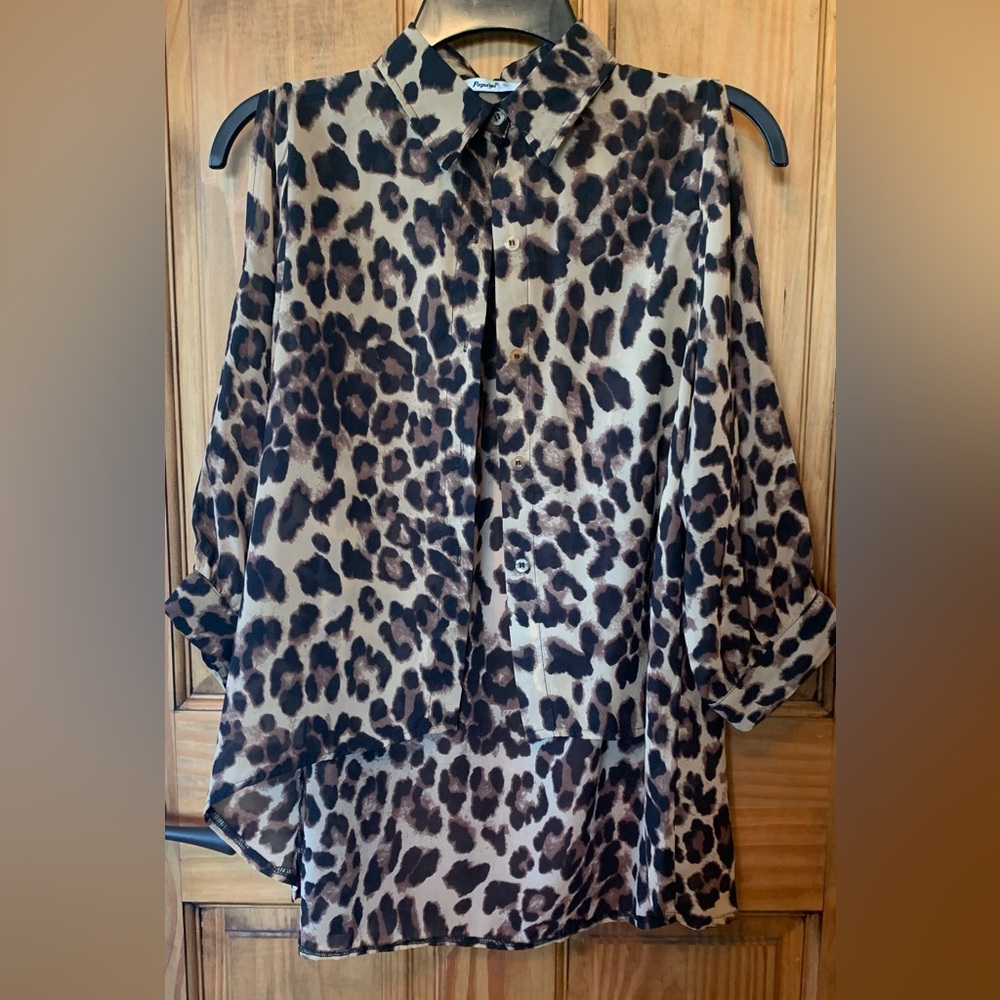 PAPAYA Cognac Leopard Print Cold Shoulder Long Sleeve Knit Top